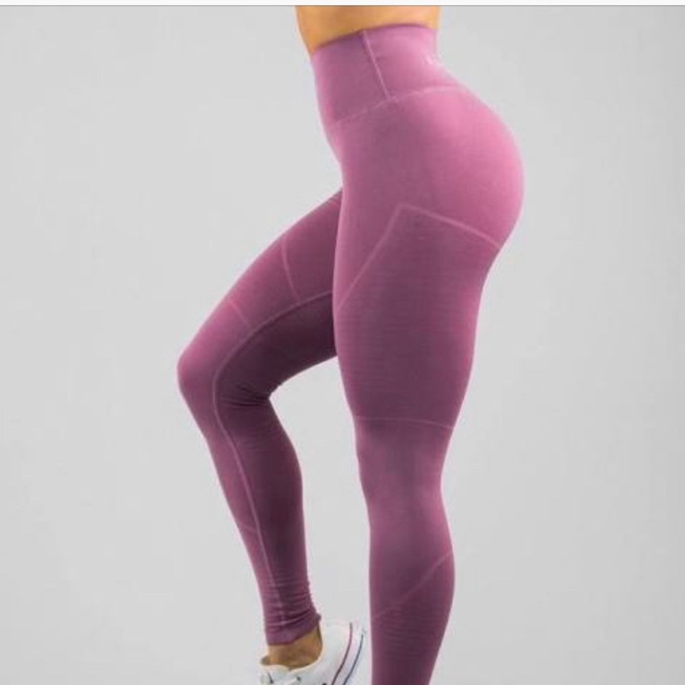 Alphalete revival leggings